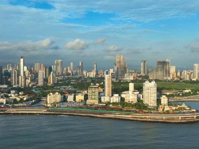 4 BHK Apartment in Worli for resale Mumbai. The reference number is 20242919