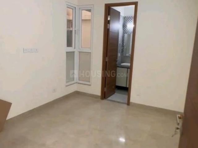 4 BHK Apartment in Wave City for rent Ghaziabad. The reference number is 18290790