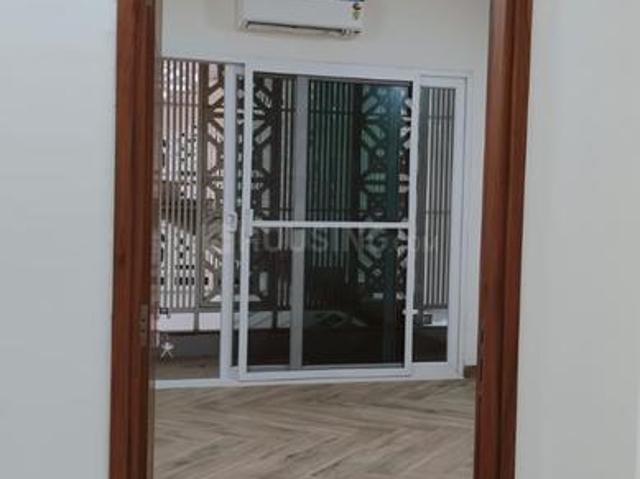 4 BHK Apartment in Wave City for rent Ghaziabad. The reference number is 20293424
