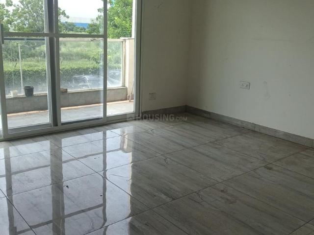 4 BHK Apartment in Wave City for rent Ghaziabad. The reference number is 20847949