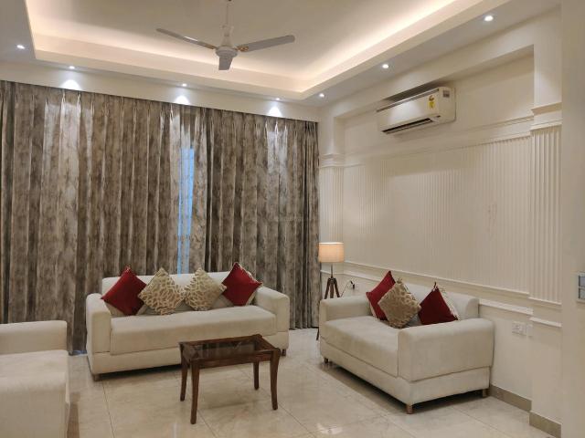 4 BHK Apartment in Wave City for resale Ghaziabad. The reference number is 21002381