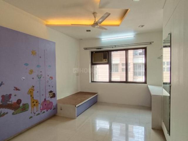 4 BHK Apartment in Wanwadi for resale Pune. The reference number is 21185803