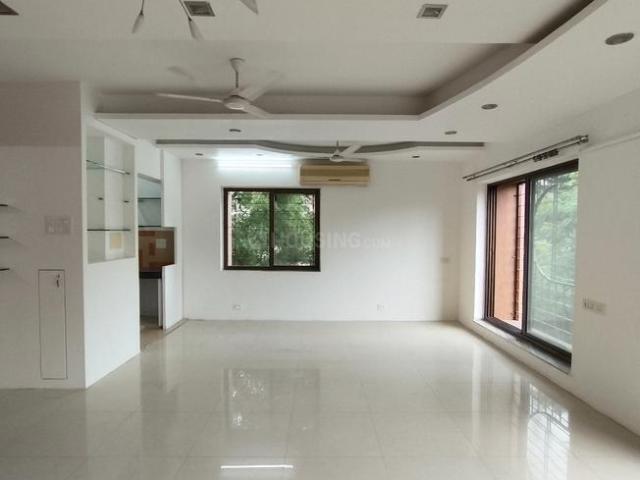 4 BHK Apartment in Wanwadi for resale Pune. The reference number is 21186403