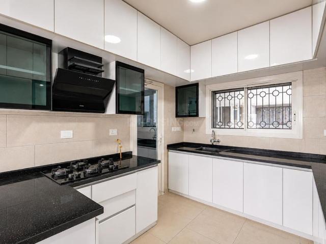 4 BHK Apartment in Whitefield for rent Bengaluru. The reference number is 20985883