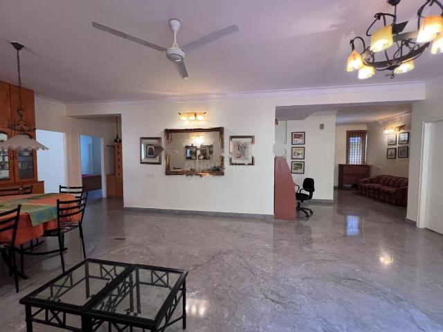 4 BHK Apartment in Whitefield for rent Bengaluru. The reference number is 21037113