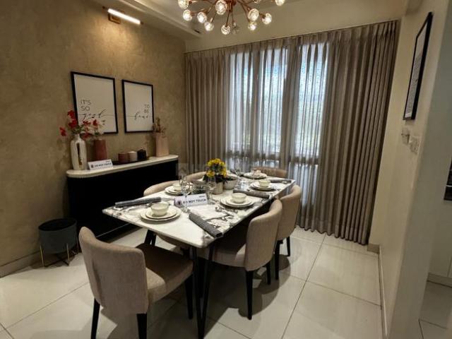 4 BHK Apartment in Tollygunge for resale Kolkata. The reference number is 21005274
