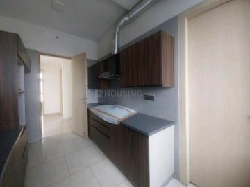 4 BHK Apartment in Topsia for rent Kolkata. The reference number is 19962205