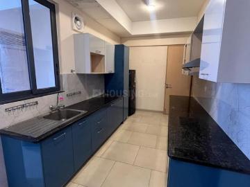 4 BHK Apartment in Tangra for rent Kolkata. The reference number is 16655891