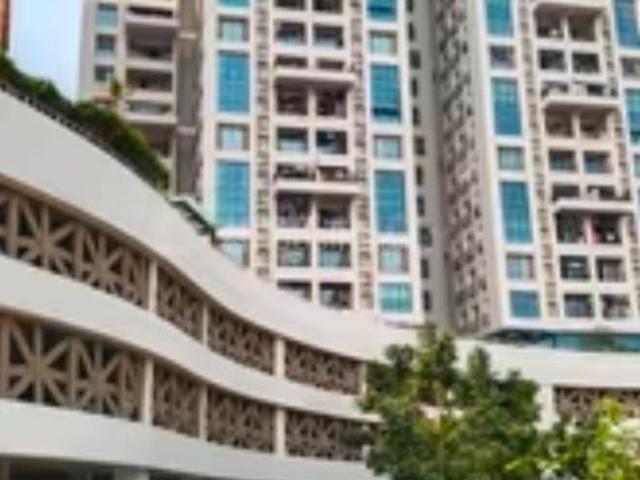 4 BHK Apartment in Tangra for rent Kolkata. The reference number is 18065642