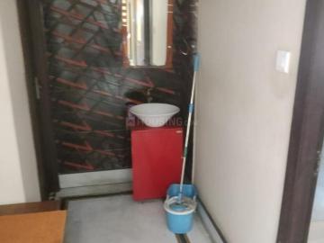 4 BHK Apartment in Tangra for rent Kolkata. The reference number is 20124039