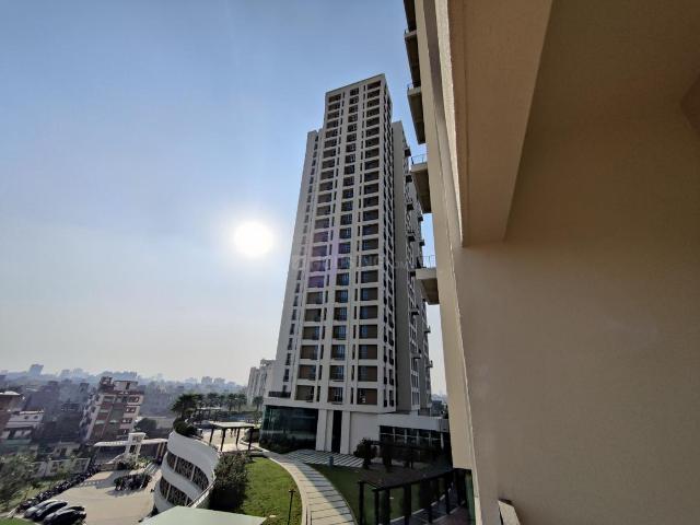 4 BHK Apartment in Tangra for resale Kolkata. The reference number is 18398094
