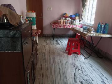 4 BHK Apartment in Tangra for resale Kolkata. The reference number is 19126538