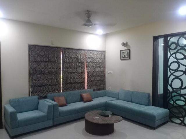 4 BHK Apartment in Thaltej for rent Ahmedabad. The reference number is 12363280