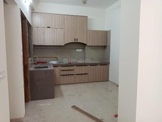 4 BHK Apartment in Thaltej for rent Ahmedabad. The reference number is 19170552