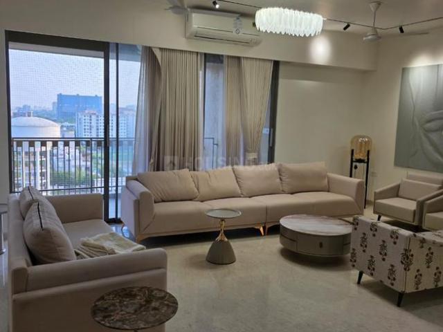 4 BHK Apartment in Thaltej for rent Ahmedabad. The reference number is 19172323