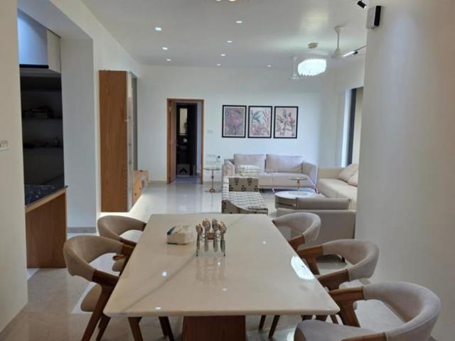 4 BHK Apartment in Thaltej for rent Ahmedabad. The reference number is 19362448