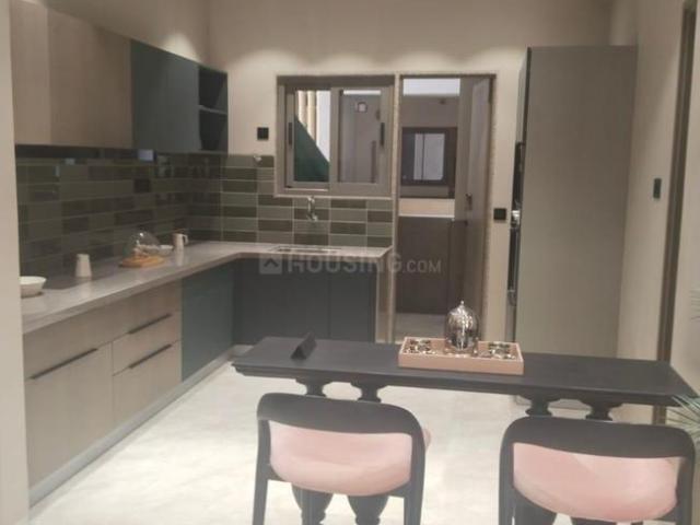 4 BHK Apartment in Thaltej for rent Ahmedabad. The reference number is 19369063