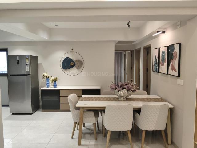 4 BHK Apartment in Thaltej for rent Ahmedabad. The reference number is 20372874