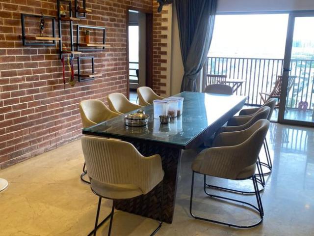 4 BHK Apartment in Thaltej for rent Ahmedabad. The reference number is 21173108