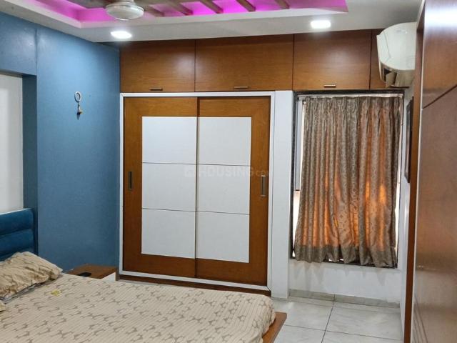 4 BHK Apartment in Thaltej for rent Ahmedabad. The reference number is 21340182