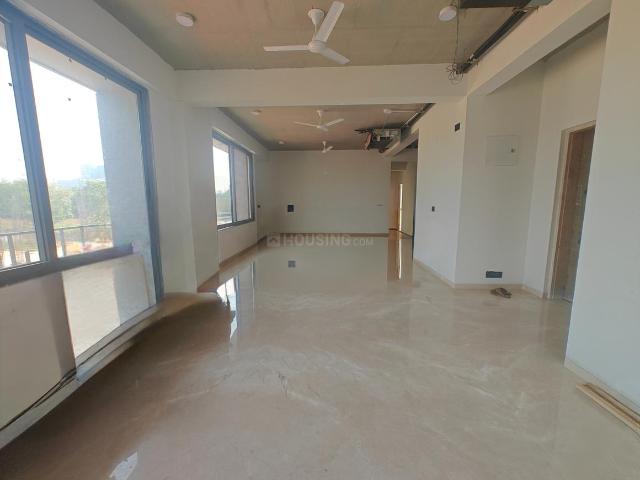 4 BHK Apartment in Thaltej for resale Ahmedabad. The reference number is 19625900