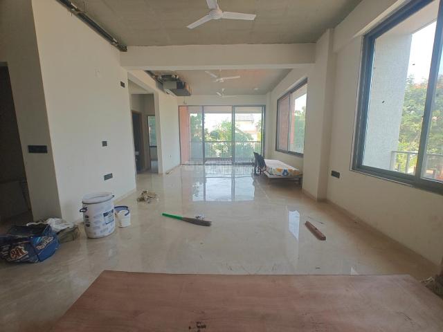 4 BHK Apartment in Thaltej for resale Ahmedabad. The reference number is 19625900