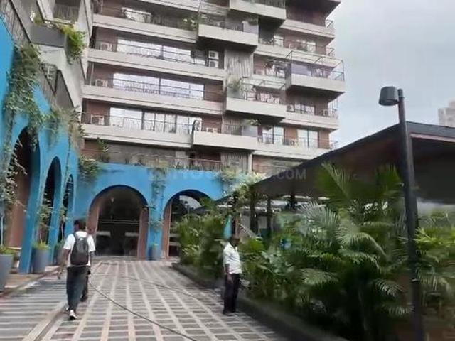 4 BHK Apartment in Thaltej for resale Ahmedabad. The reference number is 21003726