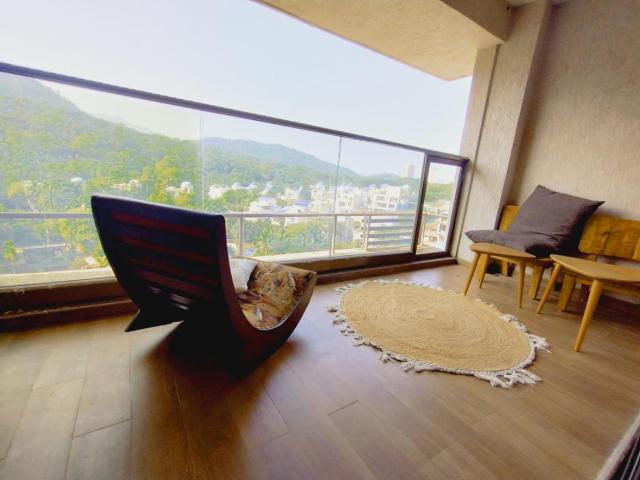 4 BHK Apartment in Thane West for resale Thane. The reference number is 20994364