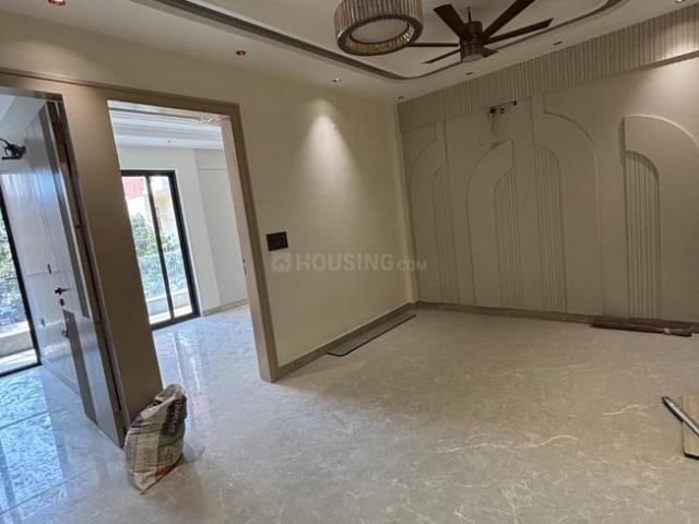 4 BHK Apartment in Vaishali for resale Ghaziabad. The reference number is 19772136