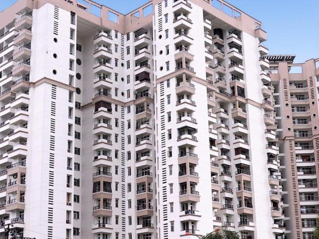 4 BHK Apartment in Vaishali for resale Ghaziabad. The reference number is 21188607
