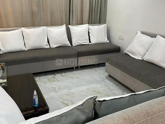 4 BHK Apartment in Vaishno Devi Circle for rent Ahmedabad. The reference number is 20549023