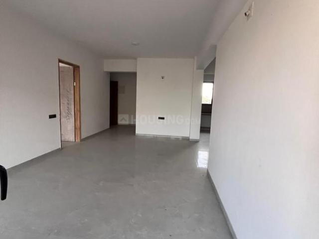 4 BHK Apartment in Vaishno Devi Circle for rent Ahmedabad. The reference number is 20818816
