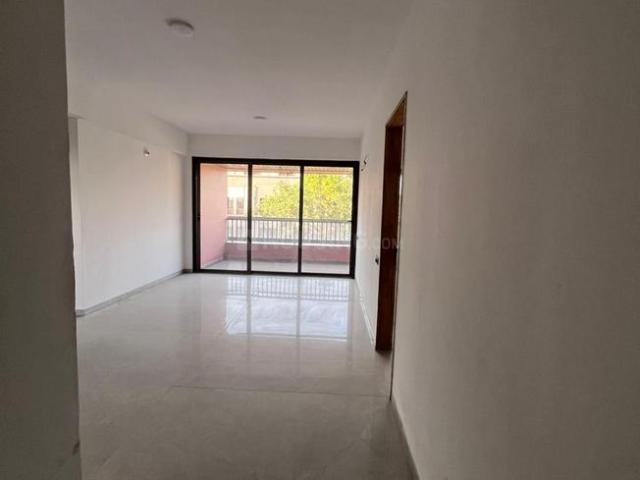4 BHK Apartment in Vaishno Devi Circle for rent Ahmedabad. The reference number is 20178406