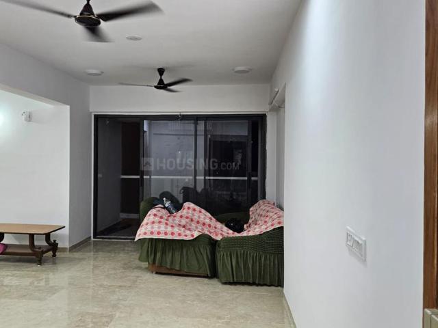 4 BHK Apartment in Vaishno Devi Circle for rent Ahmedabad. The reference number is 21008828