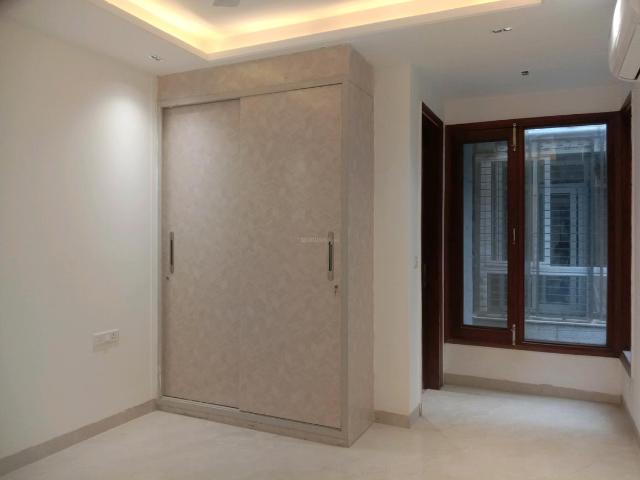 4 BHK Apartment in Vasant Kunj for rent New Delhi. The reference number is 20214752