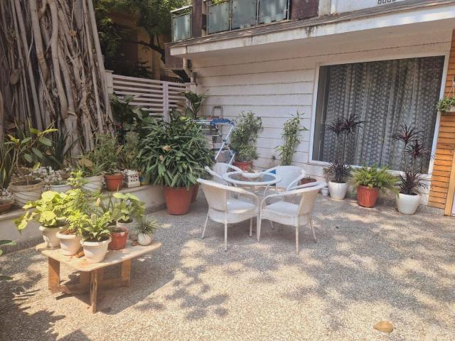 4 BHK Apartment in Vasant Kunj for rent New Delhi. The reference number is 20975382