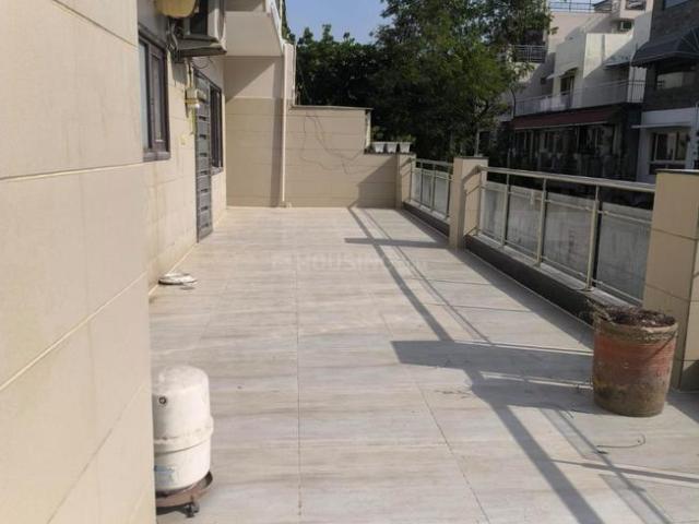 4 BHK Apartment in Vasant Kunj for rent New Delhi. The reference number is 21304246