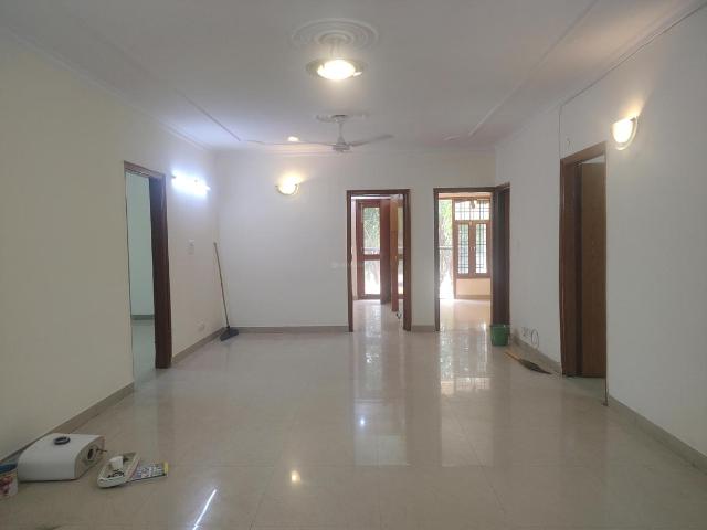 4 BHK Apartment in Vasant Kunj for rent New Delhi. The reference number is 21363660