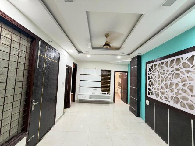 4 BHK Apartment in Vasant Kunj for rent New Delhi. The reference number is 21387977