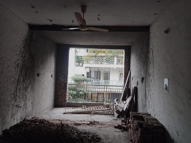 4 BHK Apartment in Vasant Kunj for resale New Delhi. The reference number is 18736908