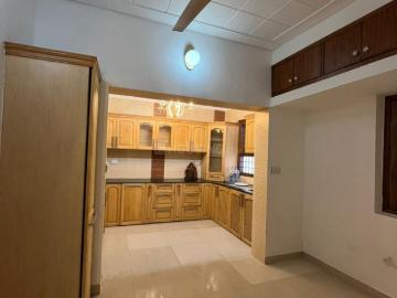 4 BHK Apartment in Vasant Kunj for resale New Delhi. The reference number is 19743801