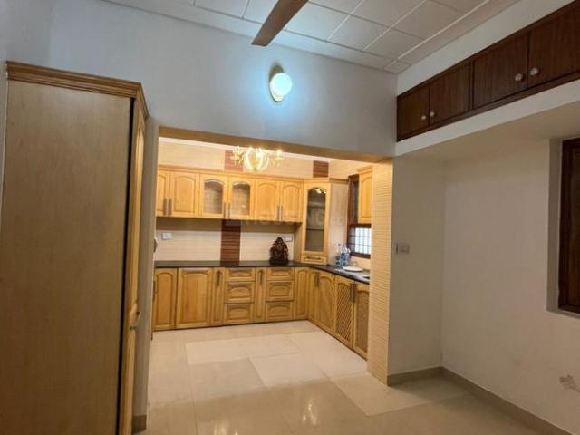 4 BHK Apartment in Vasant Kunj for resale New Delhi. The reference number is 19743801