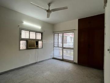 4 BHK Apartment in Vasant Kunj for resale New Delhi. The reference number is 19743808
