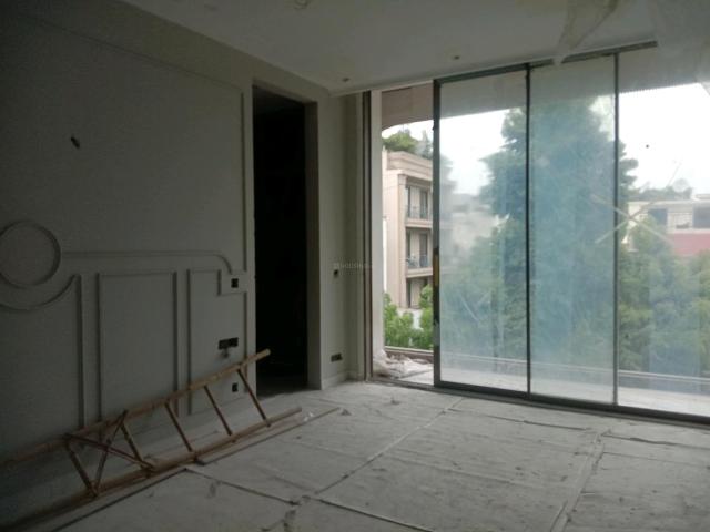 4 BHK Apartment in Vasant Kunj for resale New Delhi. The reference number is 19929659
