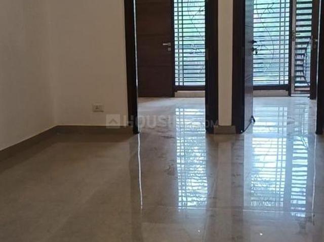 4 BHK Apartment in Vasant Kunj for resale New Delhi. The reference number is 20649553