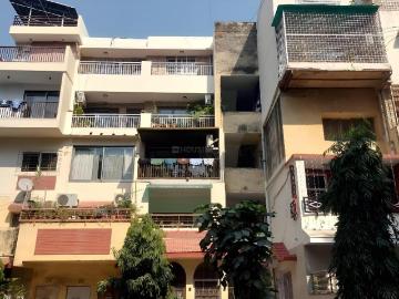 Flat for sale in JVTS Garden - Garden