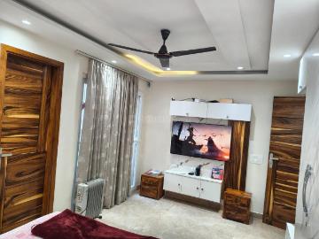 4 BHK Apartment in Vasant Kunj for resale New Delhi. The reference number is 20325547