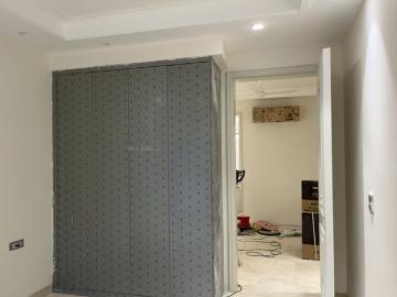 4 BHK Apartment in Vasant Kunj for resale New Delhi. The reference number is 20325612
