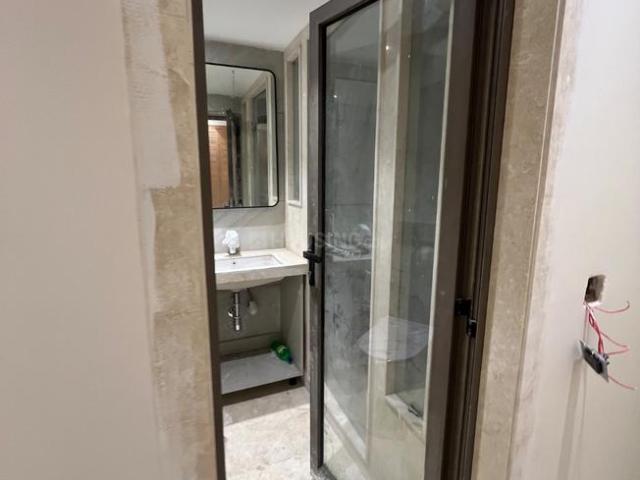 4 BHK Apartment in Vasant Kunj for resale New Delhi. The reference number is 20325204