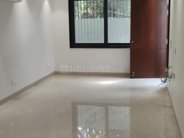 4 BHK Apartment in Vasant Kunj for resale New Delhi. The reference number is 21136197